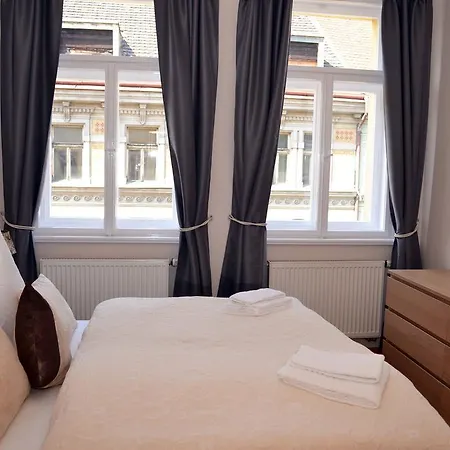 Riverside Ruterra Apartment Prague Room photo
