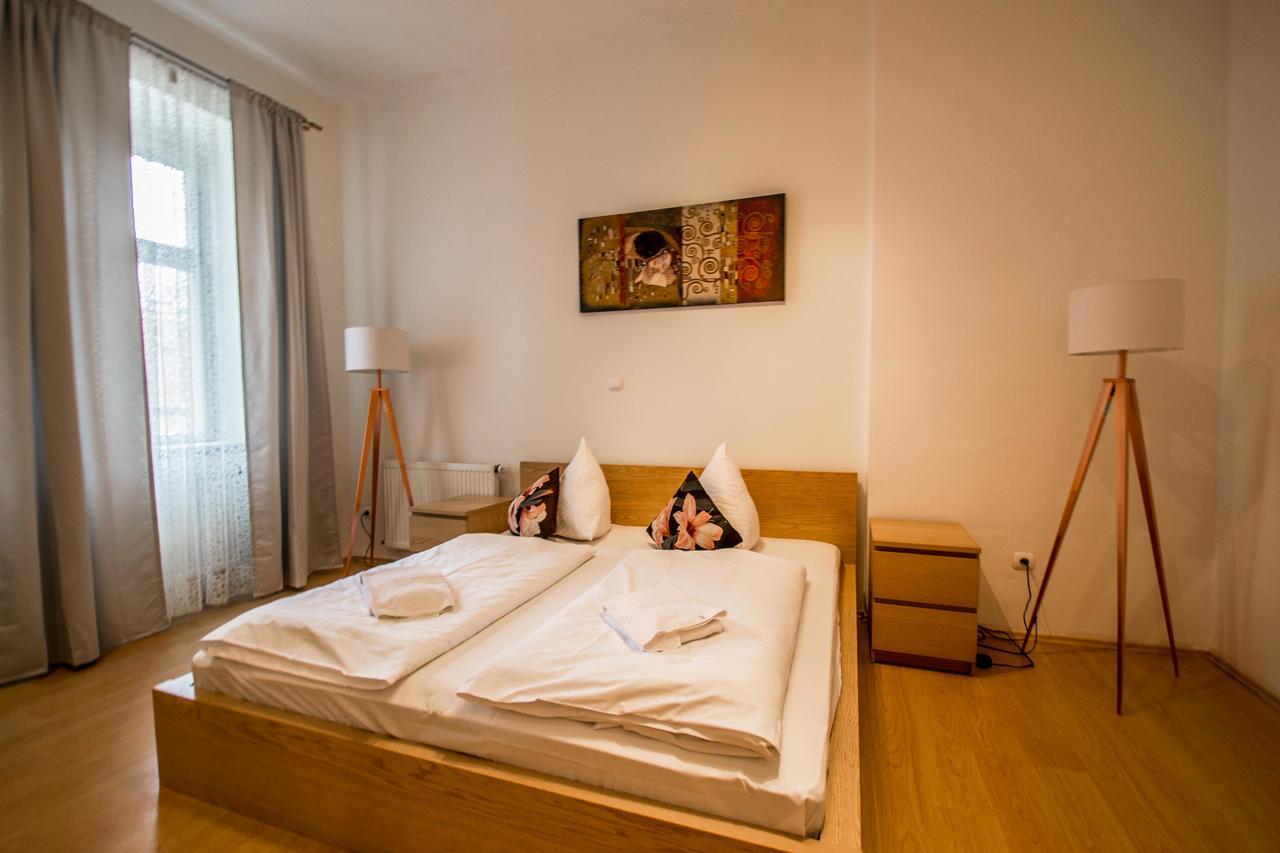 Riverside Ruterra Apartment Prague